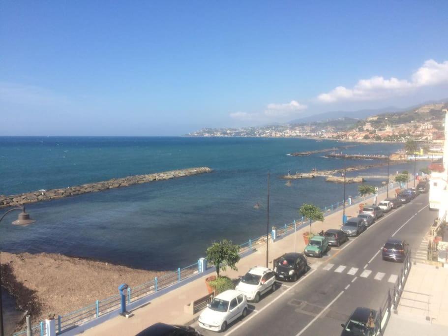 Sea View, In The Old Town Santo Stefano Al Mare Daire Dış mekan fotoğraf